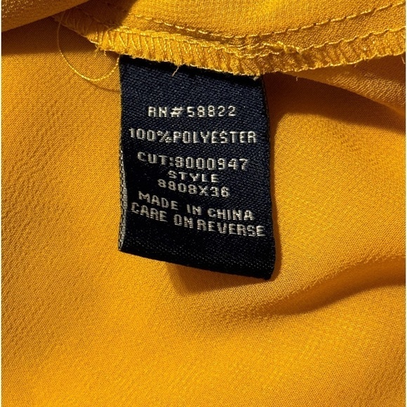 Max Edition Dressy Blouse Size Medium - Picture 8 of 8